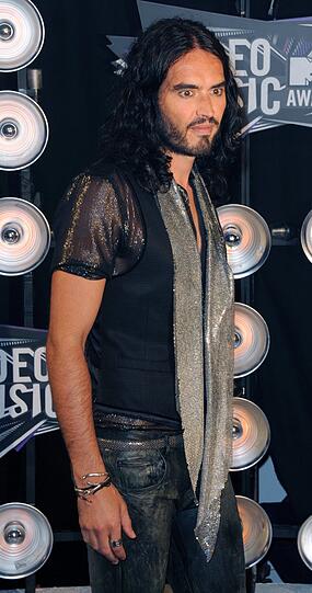 ...Komiker und Schauspieler Russell Brand...
