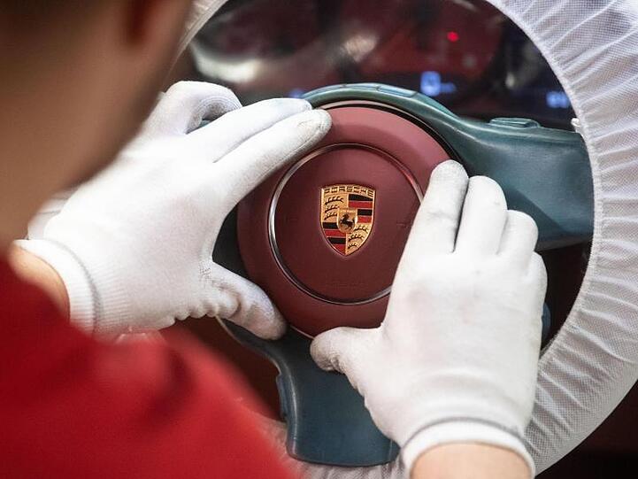 Porsche hat 2018 gut 256.000 Fahrzeuge ausgeliefert, vier Prozent mehr als im Jahr davor.