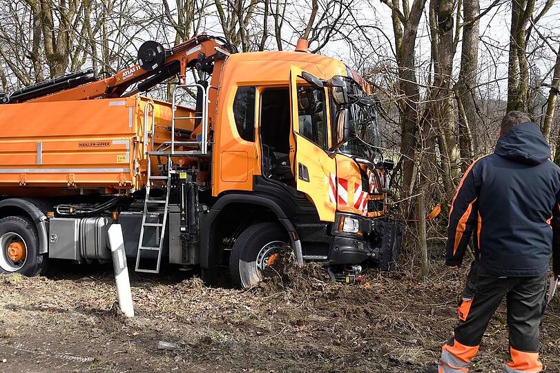 Bilder vom Unfallort in Sauerlach.