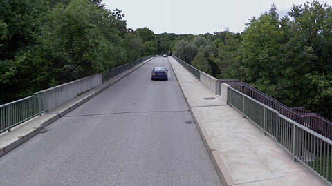 Die Leinthalerbrücke in Oberföhring.