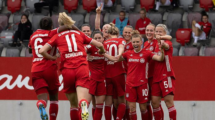 Die Frauen des FC Bayern sind zum vierten mal deutscher Meister.