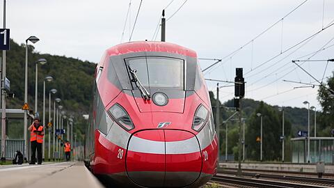 Die Probefahrten mit dem umger&uuml;steten Frecciarossa werden laut Bahn mehrere Monate dauern.