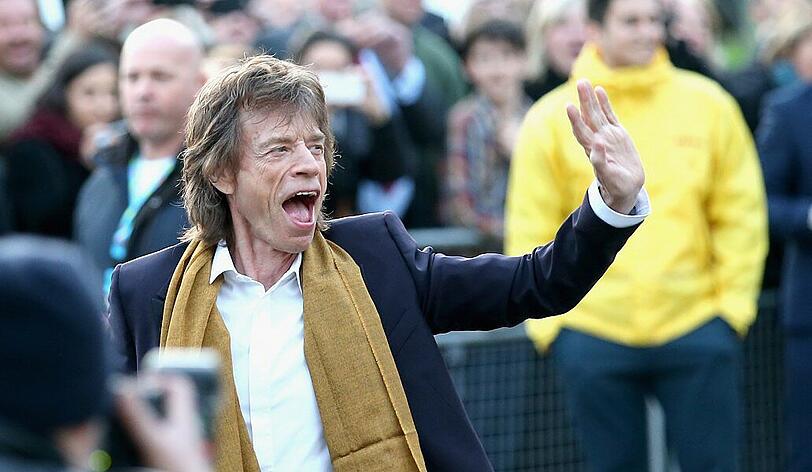 Rock'n'Roll hält eindeutig jung: Mick Jagger ist mit 73 zum achten Mal Vater geworden.