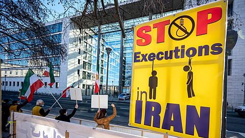 Demonstration gegen die Hinrichtungen im Iran vor dem Auswärtigen Amt in Berlin (Archivbild).