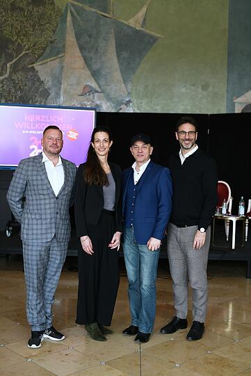 Das Gärtnerplatz-Quartett: Karl Alfred Schreiner (Ballettdirektor, links), Inka Albrecht (Geschäftsführende Direktorin), Josef E. Köpplinger (Staatsintendant), Rubén Dubrovsky (Chefdirigent).