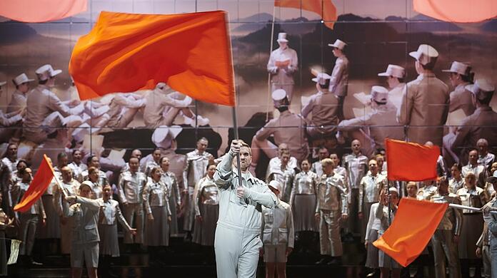 Die Oper "Nixon in China" von John Adams stand 2019 in einer Inszenierung von Marco Storman auf dem Spielplan der Stuttgarter Staatsoper.