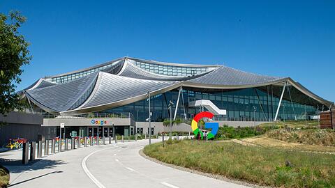 Googles Anzeigenerlöse sind der Geldbringer des Internet-Konzerns. (Archivbild)