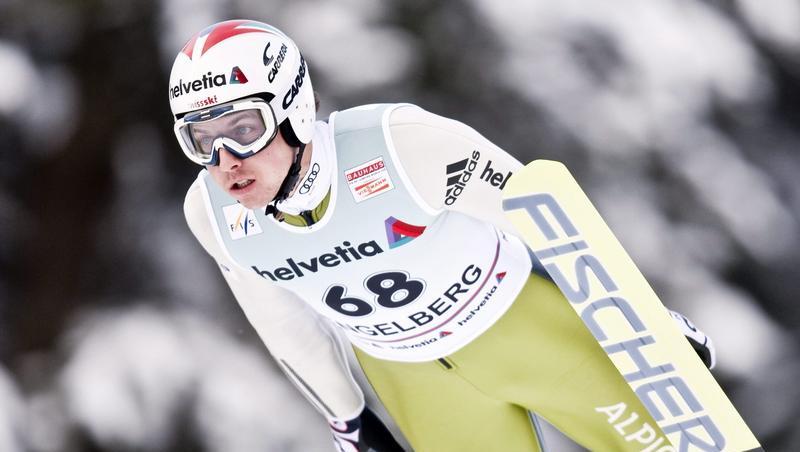 Der viermalige Skisprung-Olympiasieger Simon Ammann ist bei der 60. Vierschanzentournee vorzeitig ausgestiegen. Der viermalige Skisprung-Olympiasieger Simon Ammann ist bei der 60. Vierschanzentournee vorzeitig ausgestiegen.