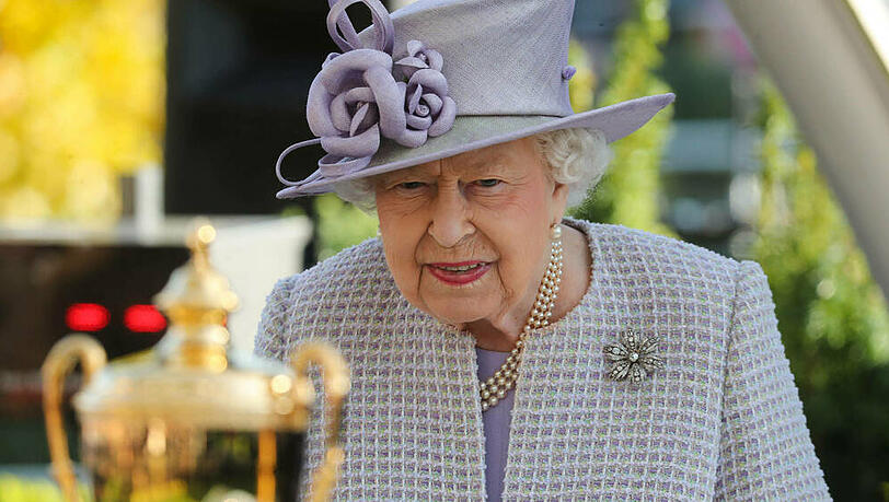 Die Queen bei einem Auftritt in Ascot. Die Queen bei einem Auftritt in Ascot.