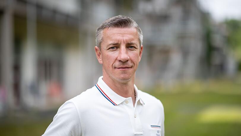 Der frühere Fußball-Profi Marek Mintal, am Rande einer Pressekonferenz zum Neubauprojekt Kinderklinikum Nürnberg.