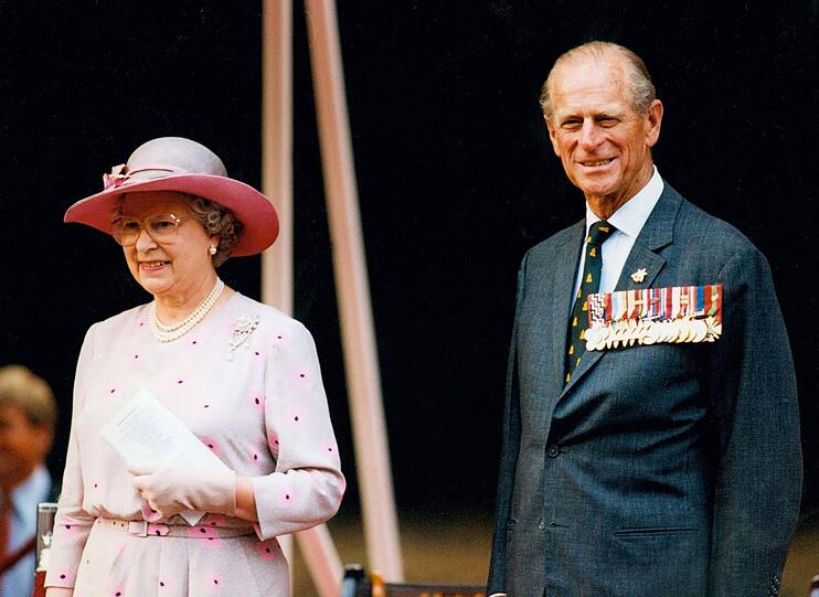 Prinz Philip und die Queen 1995 bei den Feierlichkeiten zum "Victory Over Japan-Day", den die Briten jedes Jahr am 19. August feiern.