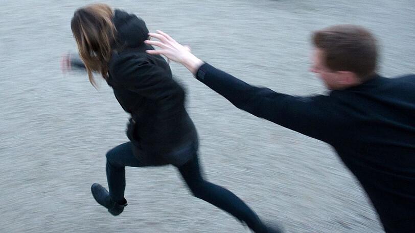 Die Polizei ermittelt in dem Fall wegen sexueller Nötigung (Symbolfoto).