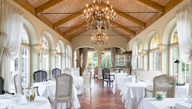 Ein Blick ins Gourmetrestaurant, hier wird Sterneküche serviert. Ein Blick ins Gourmetrestaurant, hier wird Sterneküche serviert.