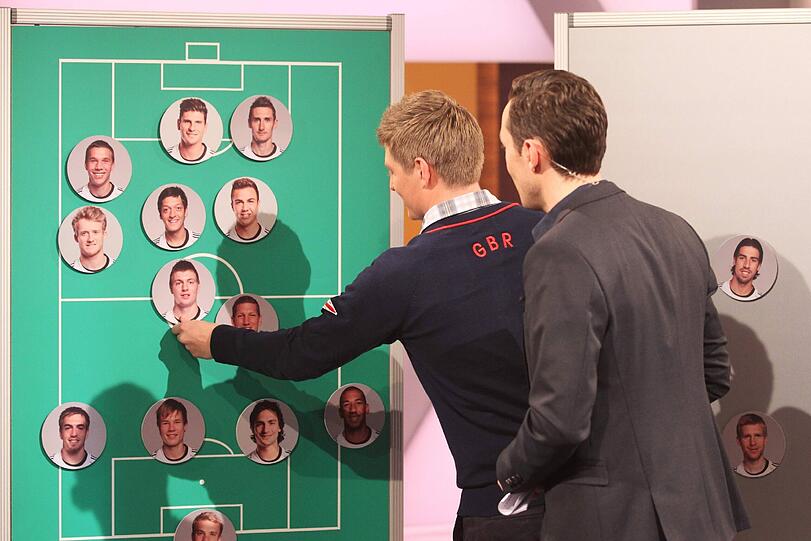 Knifflige Aufgabe, gut gelöst: Toni Kroos im Sportstudio.