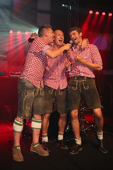 Bilder von der Meister-Sause im Postpalast
