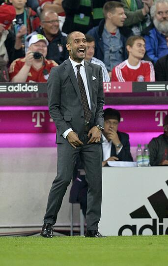 Pep Guardiola: Voller Körpereinsatz, auch auf der Trainerbank.