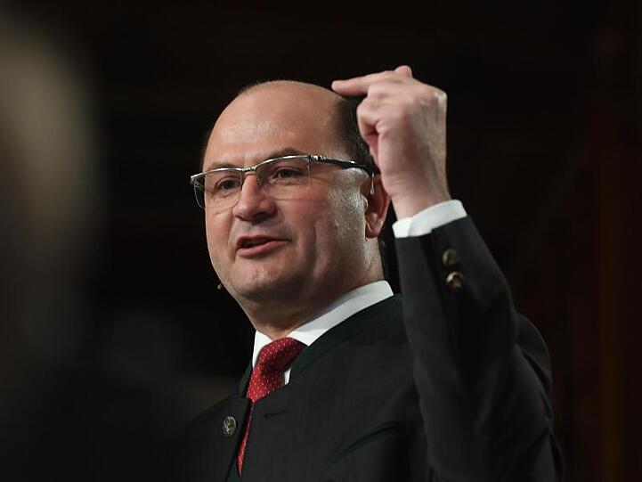 Der Bayerische Staatsminister der Finanzen und für Heimat, Albert Füracker. Foto: Felix Hörhager/Archivbild