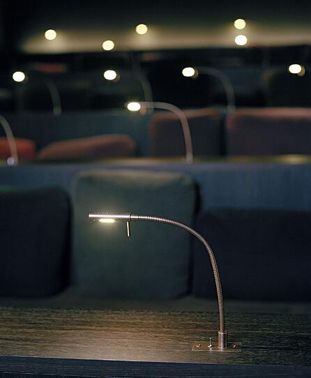 So edel gibt sich das neue Luxus-Kino im "Bayerischen Hof": Hier gibts Komfort und Champagner statt Drängelei und Popcorn-Krümeln.