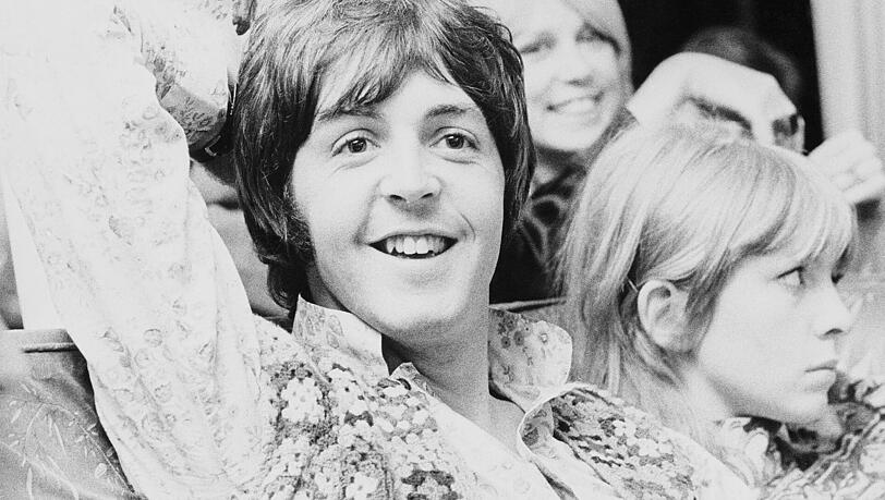 Beatles-Sänger und -Gitarrist Paul McCartney. Beatles-Sänger und -Gitarrist Paul McCartney.