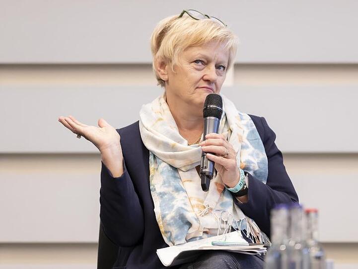 Im Streit um Online-Beschimpfungen hat Renate Künast vor Gericht einen Erfolg errungen.