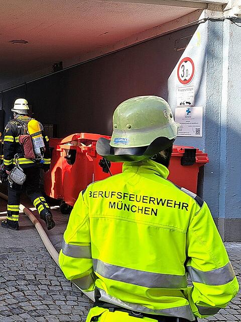 Bei einem Brand in einer K&uuml;che eines Altenheims in Haidhausen ist eine Frau verletzt worden.