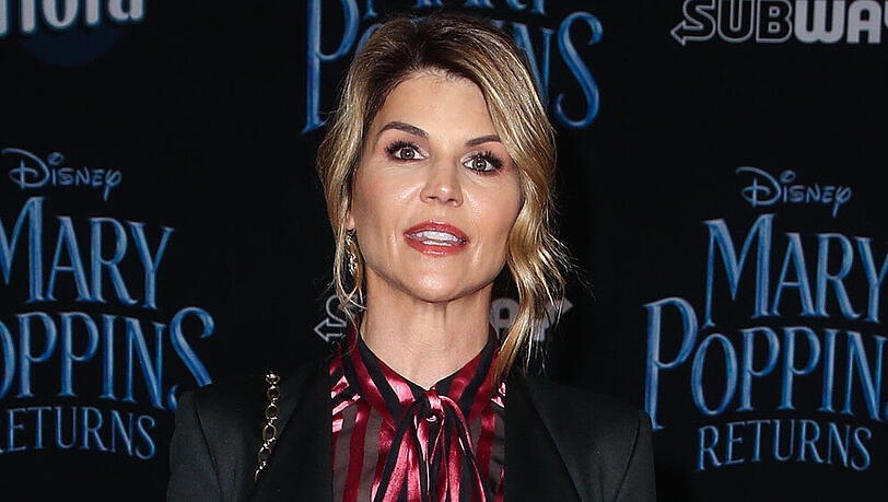 Lori Loughlin plädierte im College-Bestechungsskandal bislang auf nicht schuldig Lori Loughlin plädierte im College-Bestechungsskandal bislang auf nicht schuldig