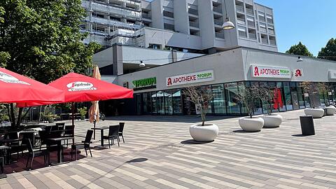 Supermarkt und Apotheke, das funktioniert am Forum Schwanthalerhöhe. Andere Geschäfte wechseln oft den Mieter.