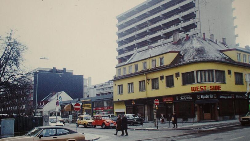 Wendl-Dietrich-Straße 1981: Damals existierte noch an der Ecke Gudrunstraße das Café "West-Side". Das Hochhaus dahinter gibt&rsquo;s noch.