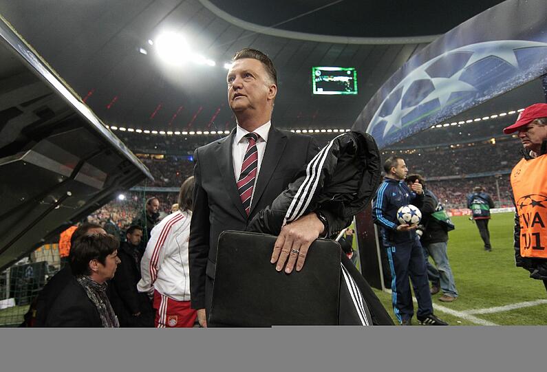Er war kein Leisetreter beim FC Bayern: Al "Feierbiest" tanzte er mit OB Christian Ude auf dem Rathausbalkon und machte auch in der Lederhose eine anshehnliche Figur. Jetzt wird Louis van Gaal 60. Hier gibt's nochmal seine besten Bilder beim FC Bayern.