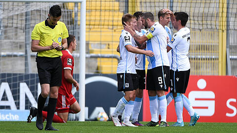 Der TSV 1860 gewinnt das S-Bahn-Derby gegen die SpVgg Unterhaching.