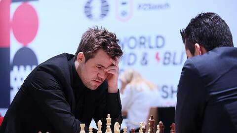 Aufgabe vor dem zweiten Zug: Weltmeister Magnus Carlsen überrascht erneut nach einem Spiel gegen Hans Niemann