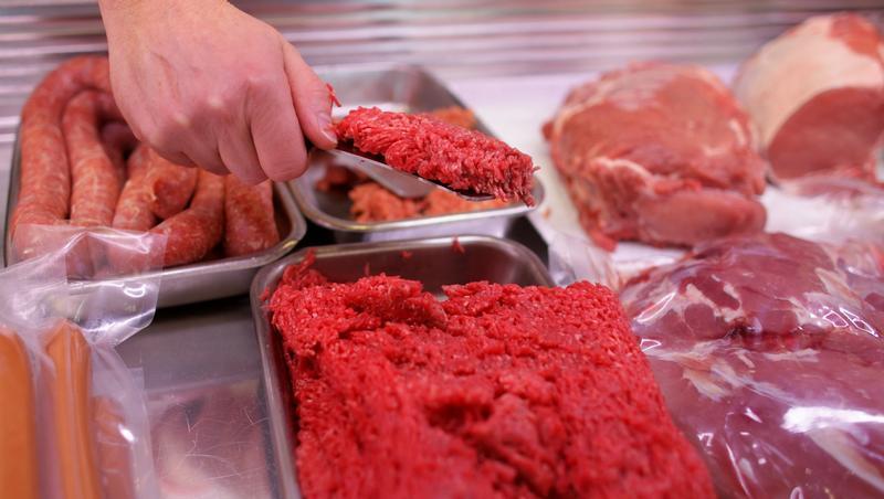 Fleisch und Würste Symbolbild) Fleisch und Würste Symbolbild)