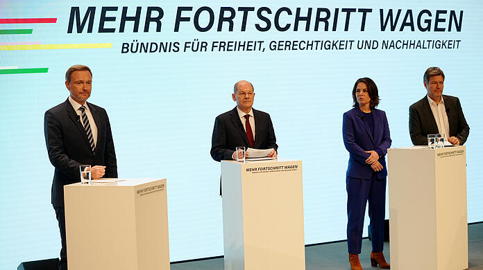 Christian Lindner (FDP, v.l.n.r.), Olaf Scholz (SPD), Annalena Baerbock und Robert Habeck (beide Bündnis 90/Die Grünen).