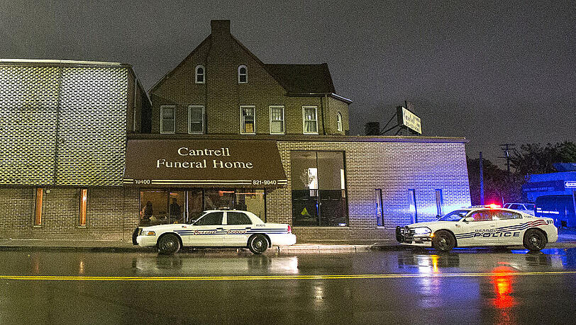 Die Detroiter Polizei weitet ihre Ermittlungen aus. Die Detroiter Polizei weitet ihre Ermittlungen aus.