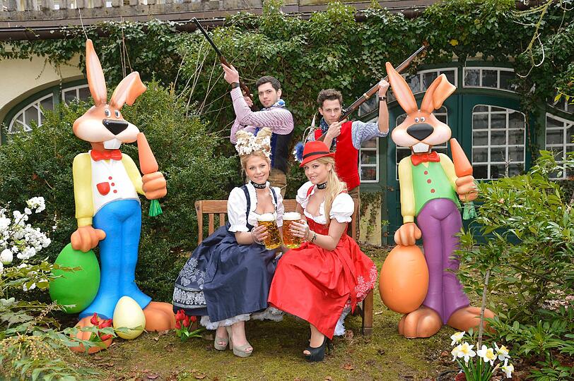 Die TV-Zwillinge Valentina und Cheyenne Pahde gaben als Botschafterinnen den Startschuss zur Flirtsaison mit der &bdquo;Nacht der Tracht 2013&ldquo;!
