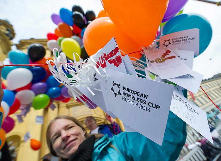 Bilder vom European-Homeless-Cup 2013 am Odeonsplatz.