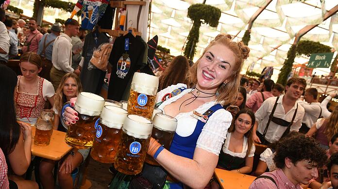 Eintritt f&uuml;rs Oktoberfest? Laut einer Umfrage haben viele Deutsche damit kein grunds&auml;tzliches Problem. (Illustration)