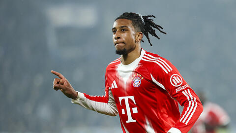 "Er bringt ganz viel mit": Christian G&uuml;nter schw&auml;rmt von Michael Olise.