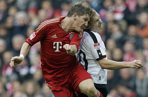 Bastian Schweinsteiger: Note 3.
Fahrig, fehlerhaft, kurz: nicht in Champions-League-Form. Ließ Rode zu oft von der Leine, brachte offensiv nach einer Ribéry-Ablage nur ein Schüsschen zustande. Dafür holte er gegen Demidov den erlösenden Elfer raus.