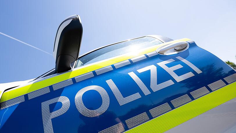 Die Polizei in Würzburg ermittelt nach dem versuchten Diebstahl einer Geldkassette. (Symbolbild)