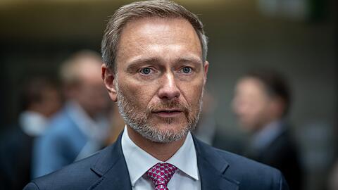 Christian Lindner (44) ist Bundesvorsitzender der FDP und seit 2021 Bundesfinanzminister.