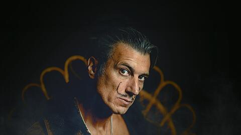 Enrique Gasa Valga kehrt in seiner Weltpremiere über das Leben von Salvador Dalí auf die Bühne zurück.