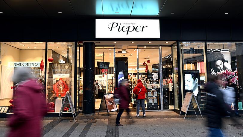 Eine Pieper-Filiale in Köln - auch künftig werden die Parfumshops in vielen deutschen Innenständen zu finden sein. Eine Pieper-Filiale in Köln - auch künftig werden die Parfumshops in vielen deutschen Innenständen zu finden sein.