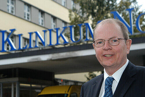 Will die Kritk nicht auf sich sitzen lassen: Klinik-Boss Dr. Alfred Estelmann
