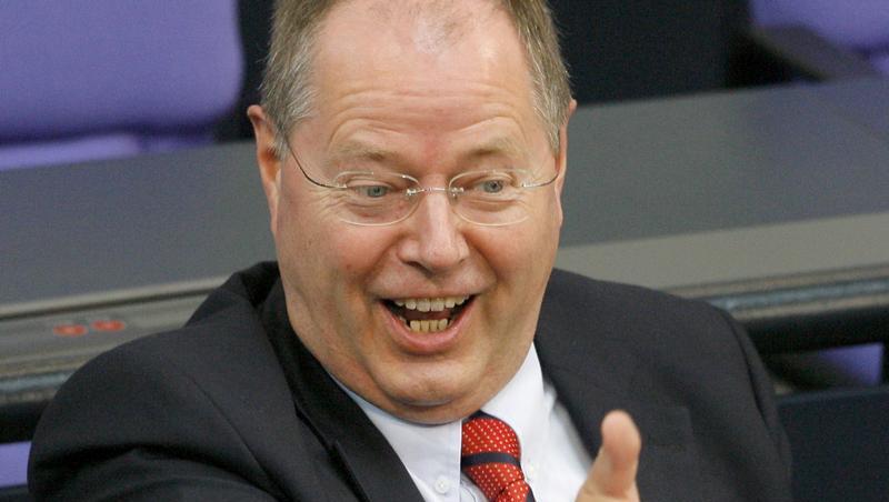 Er kann scharf rechnen, und er kann scharf sein. Finanzminister Peer Steinbrück (SPD). Er kann scharf rechnen, und er kann scharf sein. Finanzminister Peer Steinbrück (SPD).