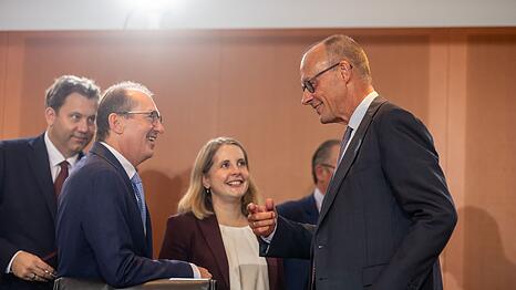 Bundesjustizministerin Stefanie Hubig (SPD) war es vor der Kabinettsitzung wichtig zu betonen, dass die aktuelle Bundesregierung ein Fundament gemeinsamer Ziele und &Uuml;berzeugungen habe.