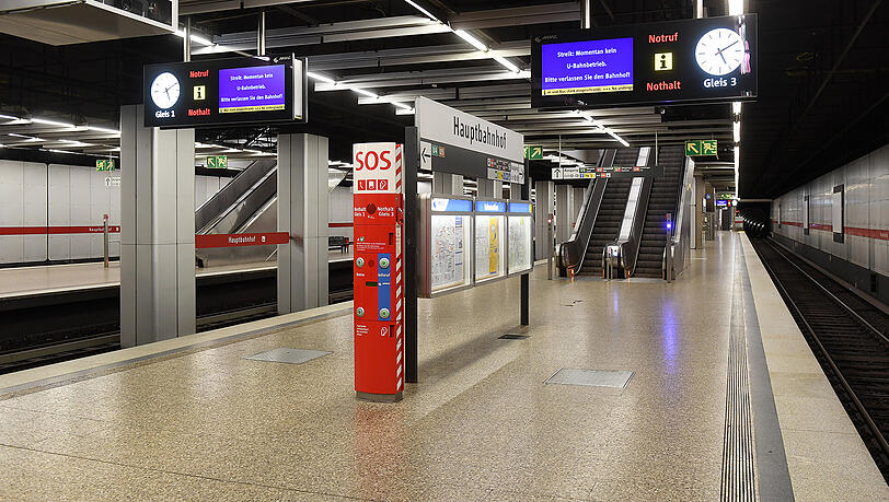 Der U-Bahnhof am Hauptbahnhof: Hier stiegen die vier Männer auf die Gleise. (Archivbild) Der U-Bahnhof am Hauptbahnhof: Hier stiegen die vier Männer auf die Gleise. (Archivbild)