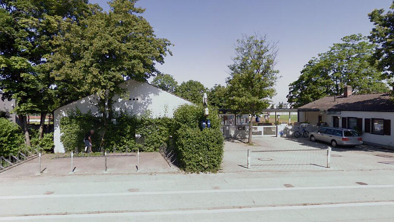Die Bezirkssportanlage an der Feldbergstraße in Trudering: Hier wurde der 13-Jährige angegangen.