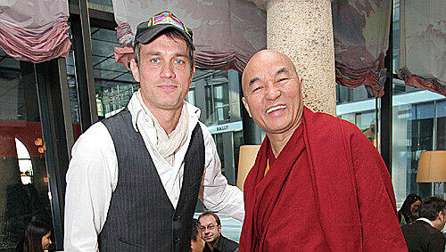 Ralf Bauer und tibetischer Mönch Wangchen-Lama. Ralf Bauer und tibetischer Mönch Wangchen-Lama.