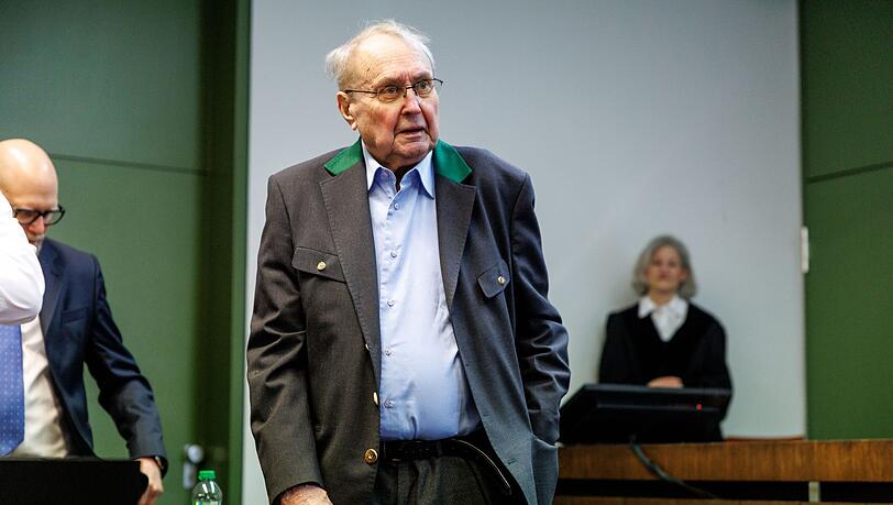 Will umfassend aussagen: Eduard Lintner vor dem Münchner Oberlandesgericht. (Archivbild)